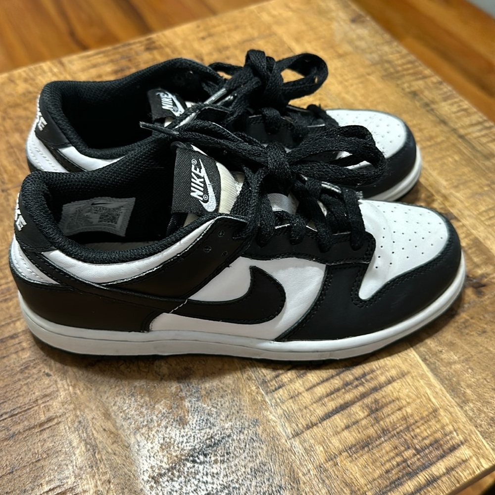 Nike Low (Pandas) kids size 3